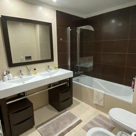 Rooms In Faro Close To Airport Exterior photo