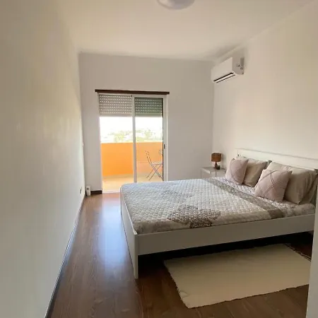 Rooms In Faro Close To Airport Exterior photo